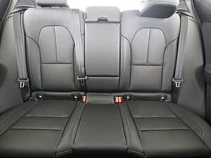 Volvo  XC40 Plus, B3 Mild-Hybrid, Benzin, Dark