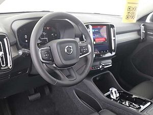 Volvo  XC40 Plus, B3 Mild-Hybrid, Benzin, Dark