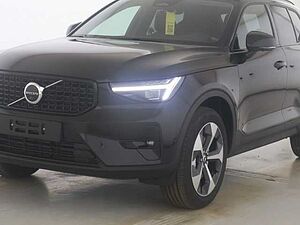 Volvo  XC40 Plus, B3 Mild-Hybrid, Benzin, Dark
