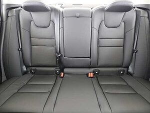 Volvo  S60 Recharge Ultimate, T8 AWD Plug-in Hybrid, Elektrisch/Benzin, Dark