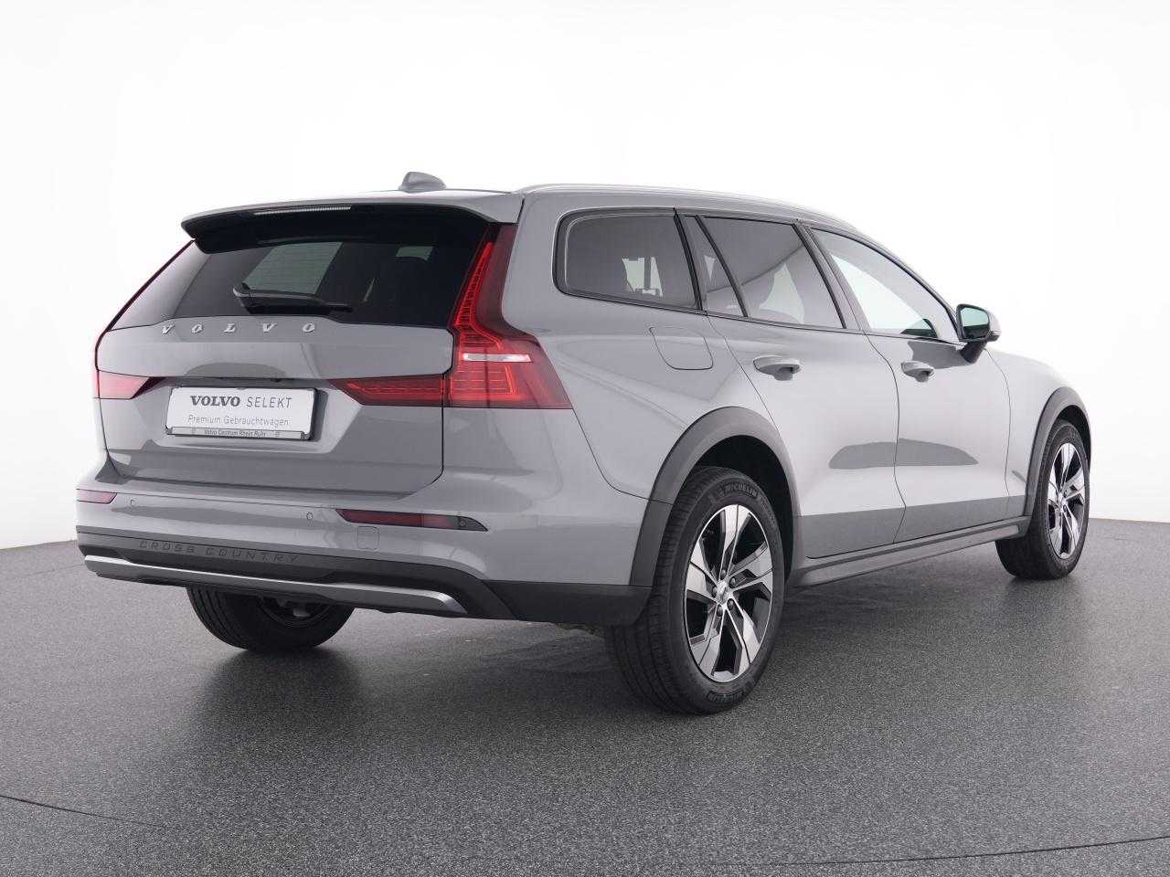 Volvo  CC