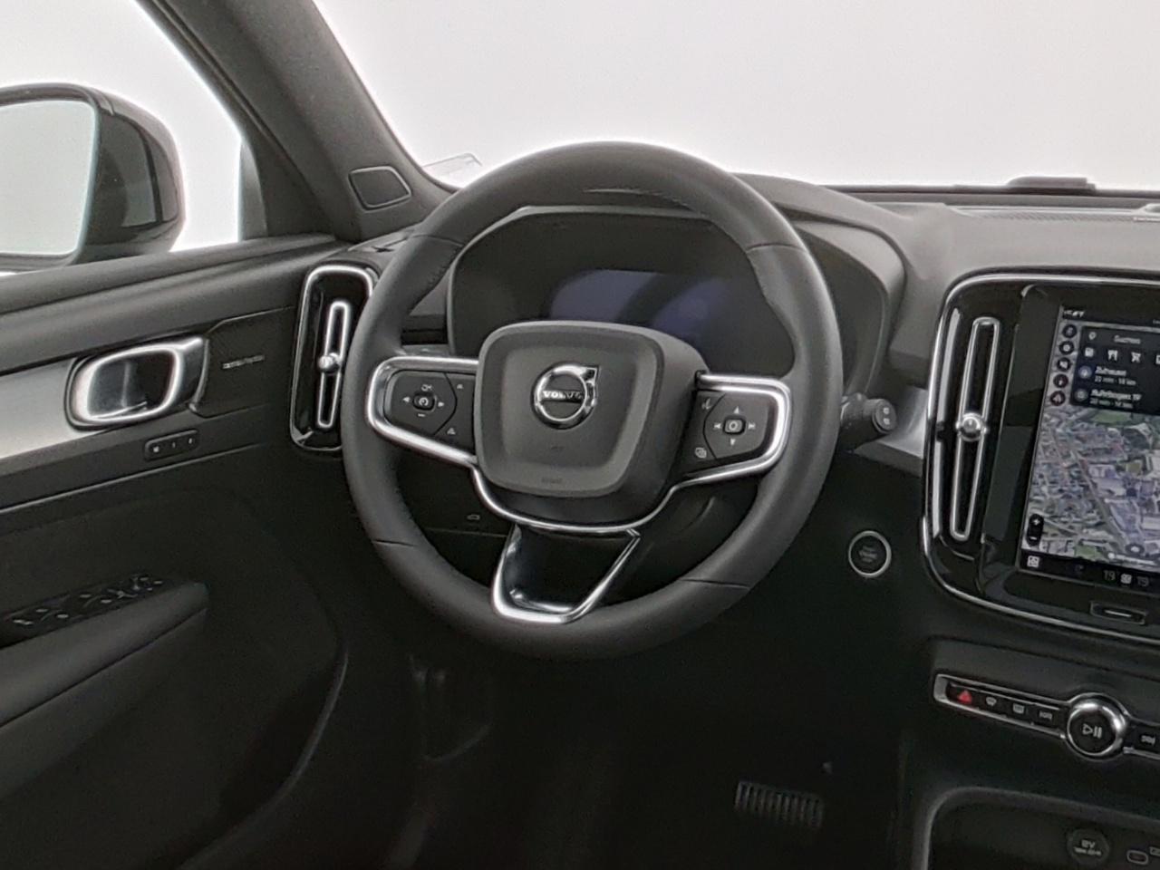 Volvo  XC 40