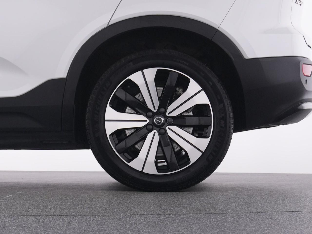 Volvo  XC 40