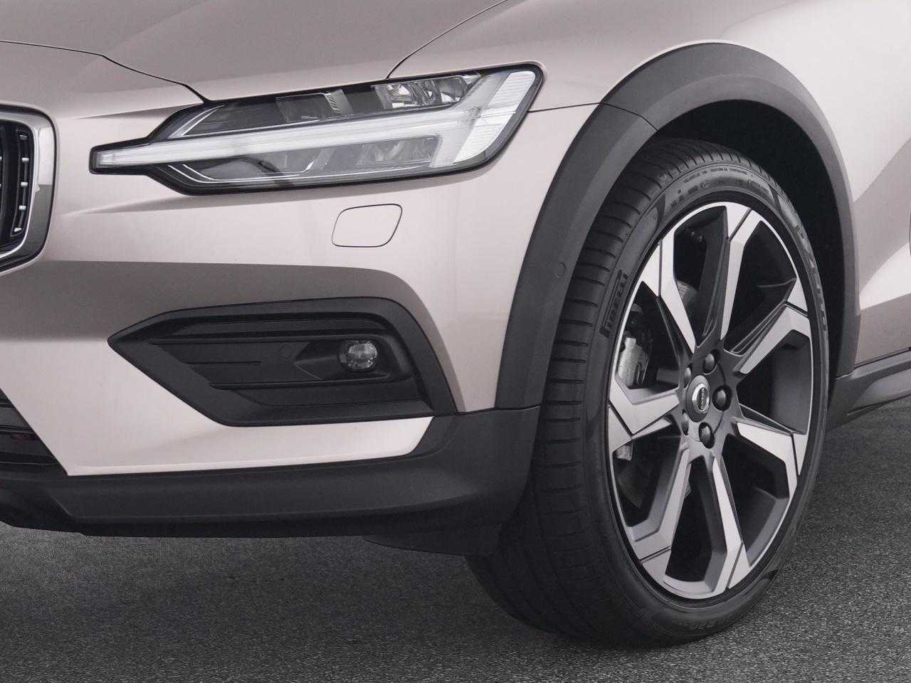 Volvo  CC