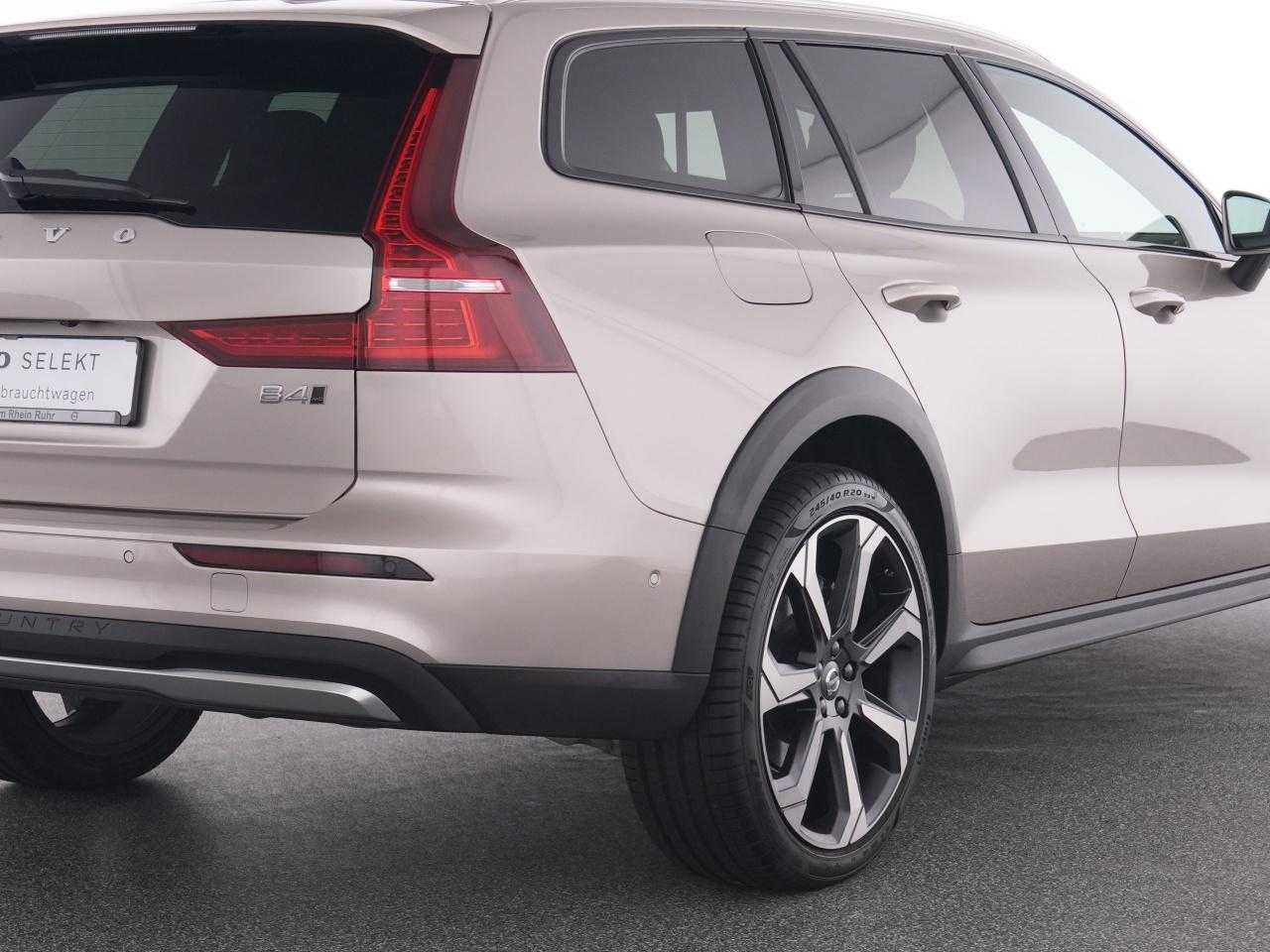 Volvo  CC