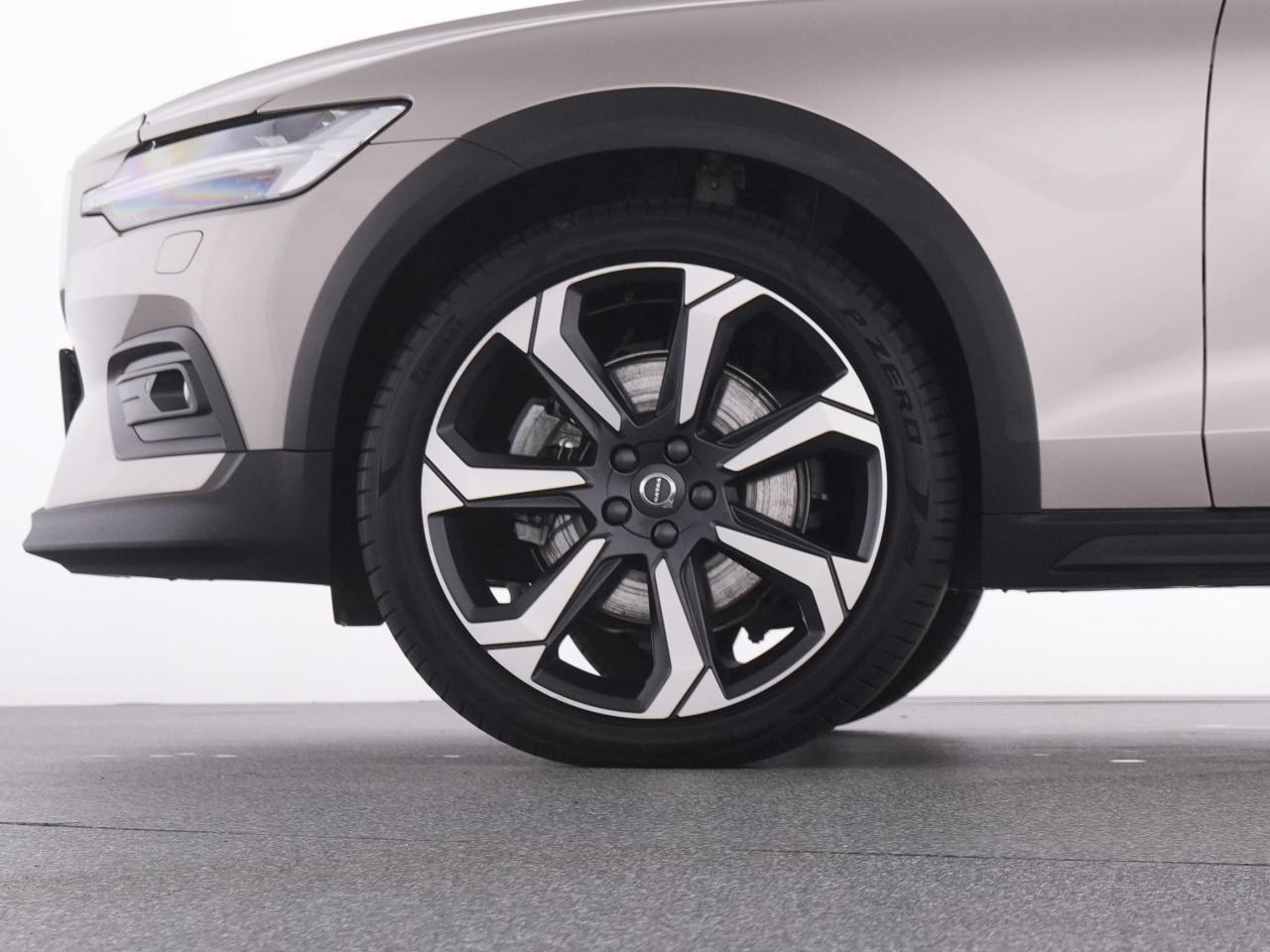 Volvo  CC