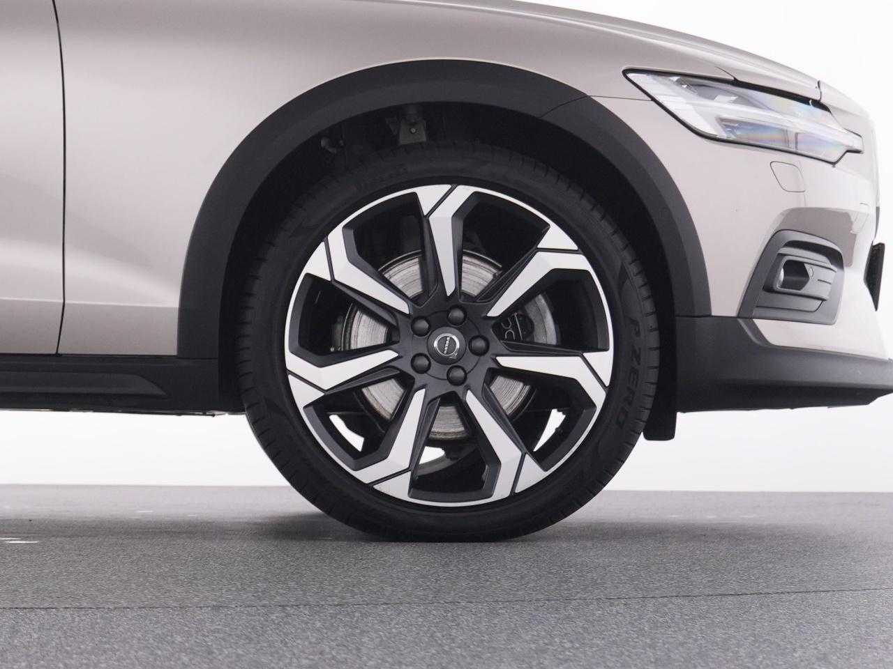 Volvo  CC
