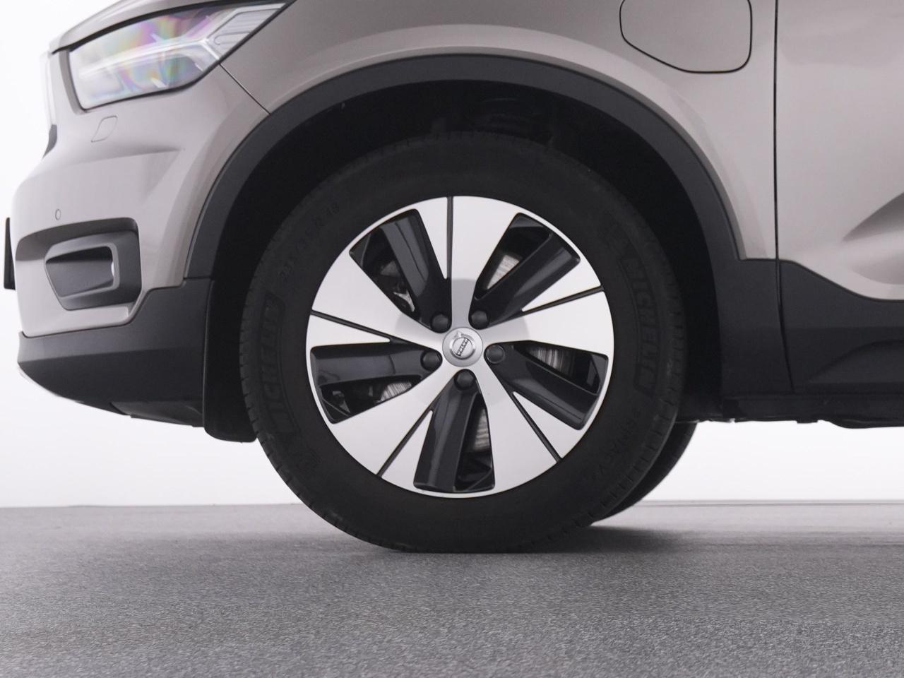 Volvo  XC 40
