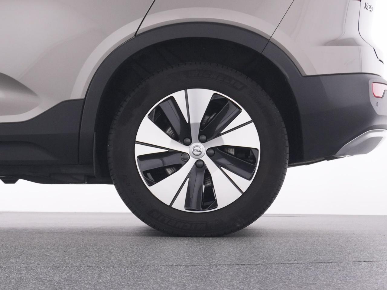 Volvo  XC 40