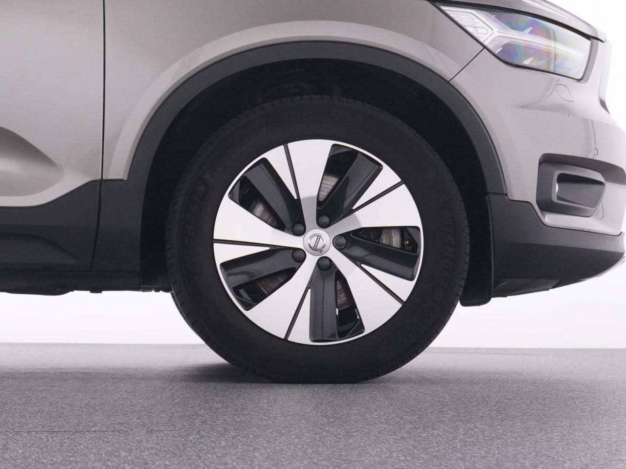 Volvo  XC 40