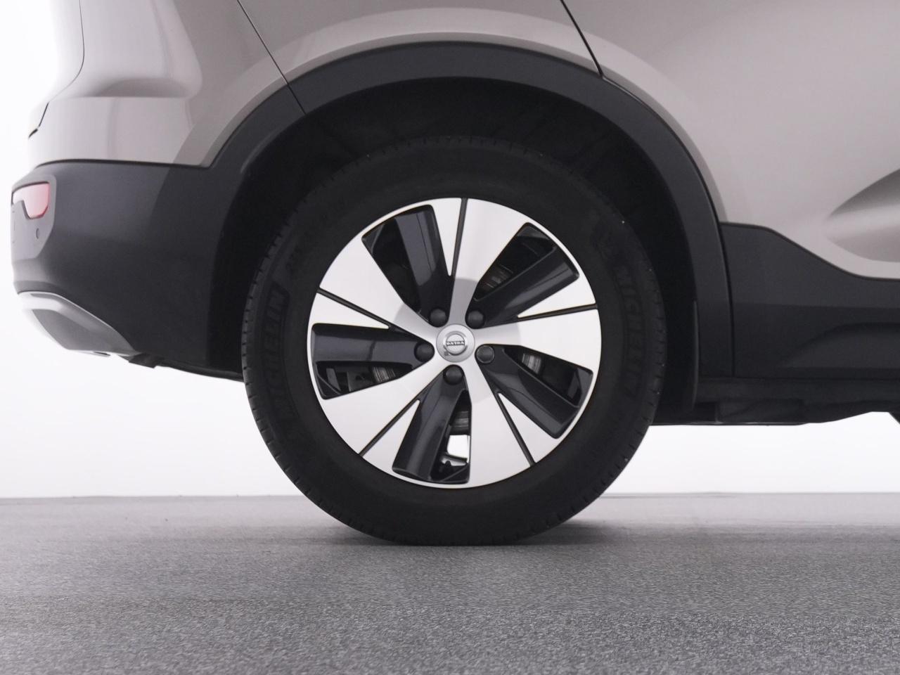 Volvo  XC 40