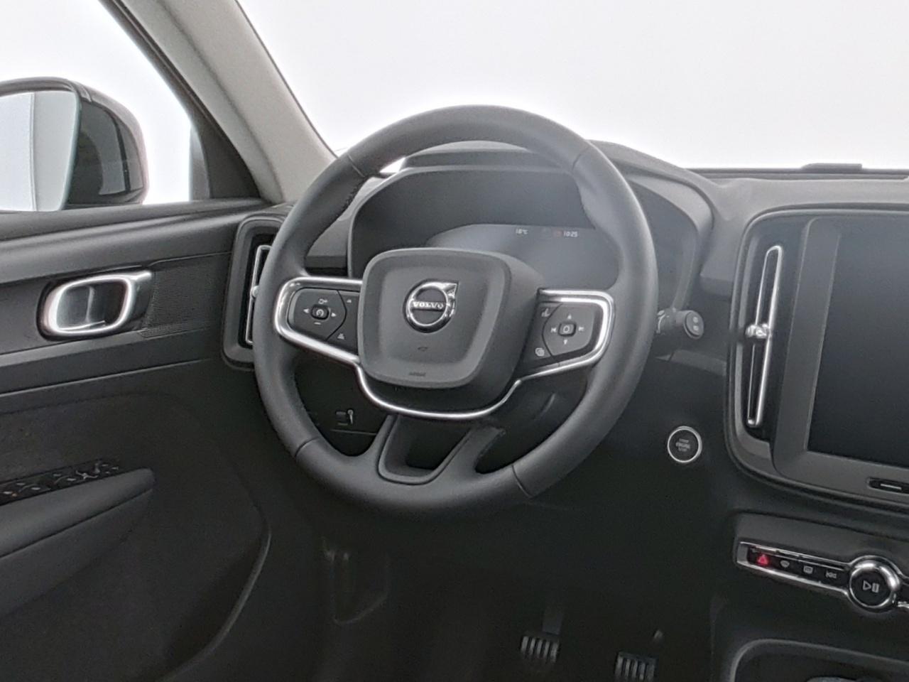 Volvo  XC 40