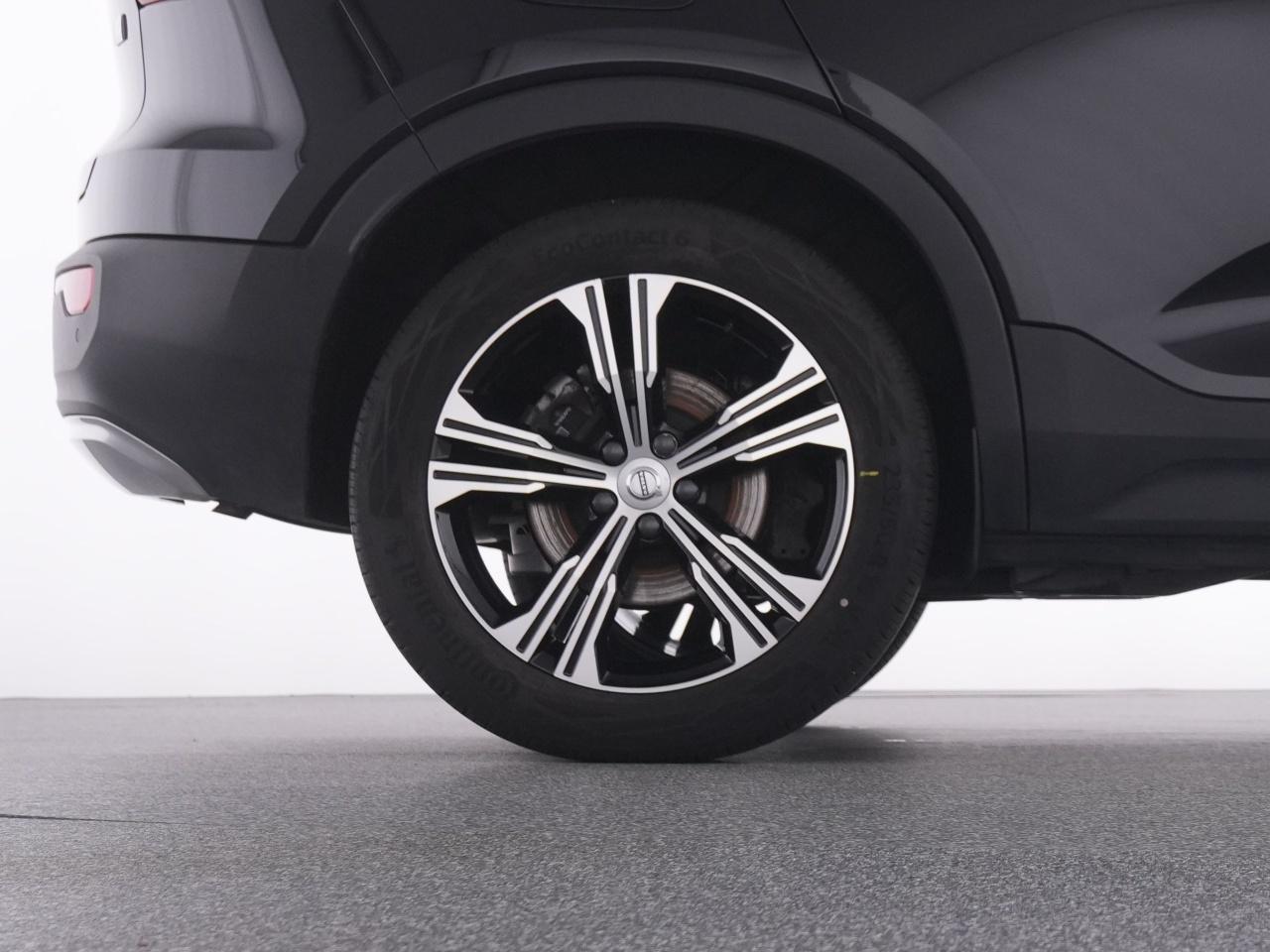 Volvo  XC 40