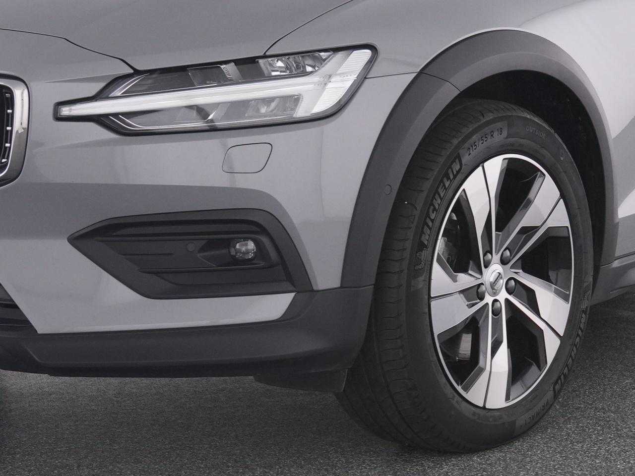 Volvo  V60 CC