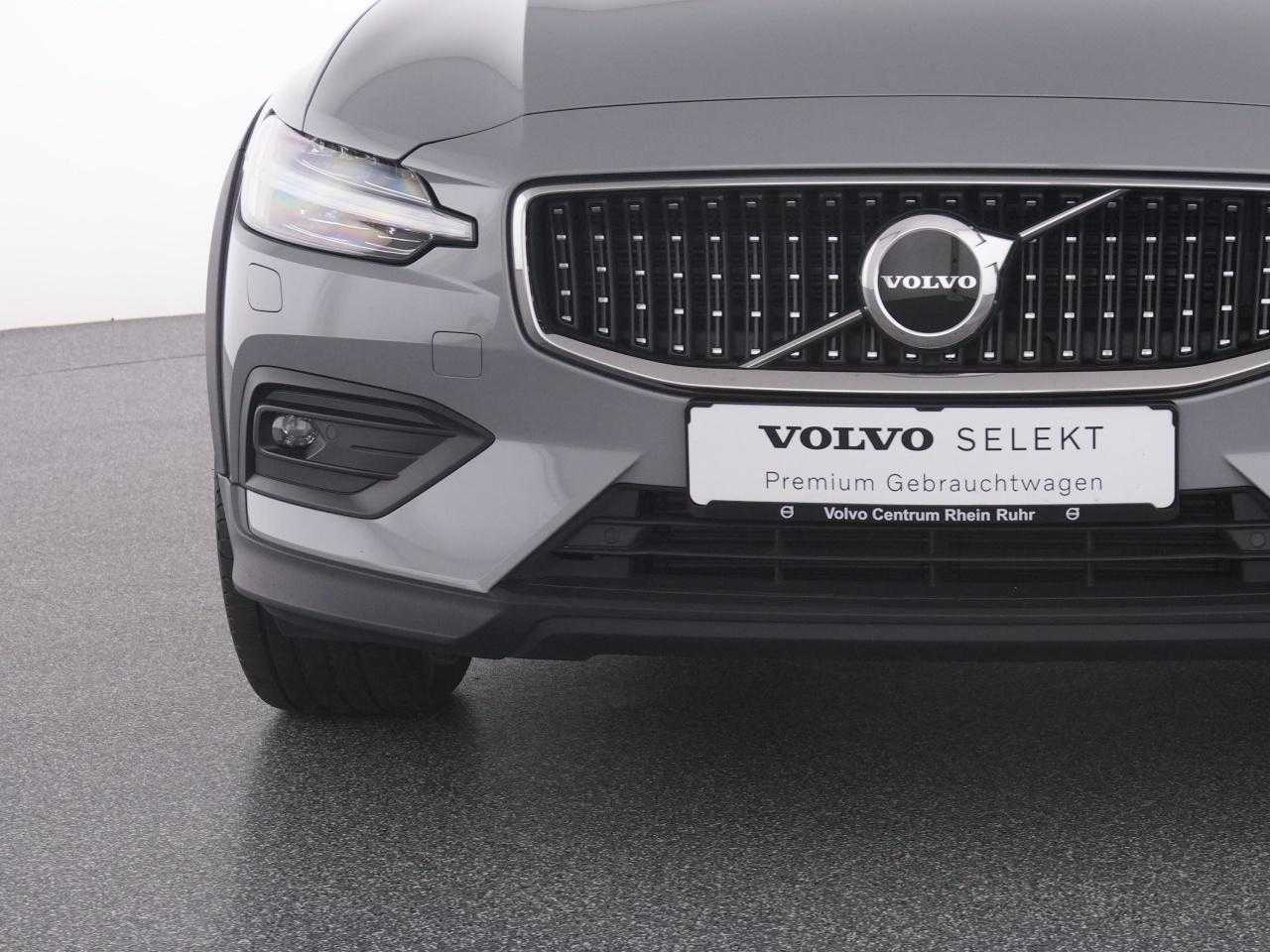 Volvo  V60 CC