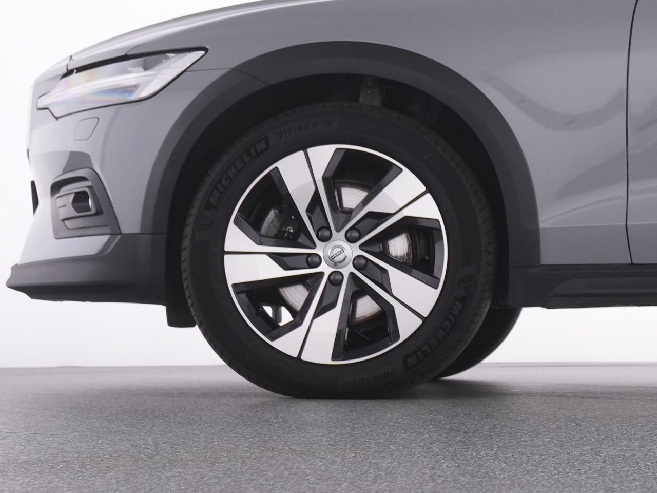 Volvo  V60 CC