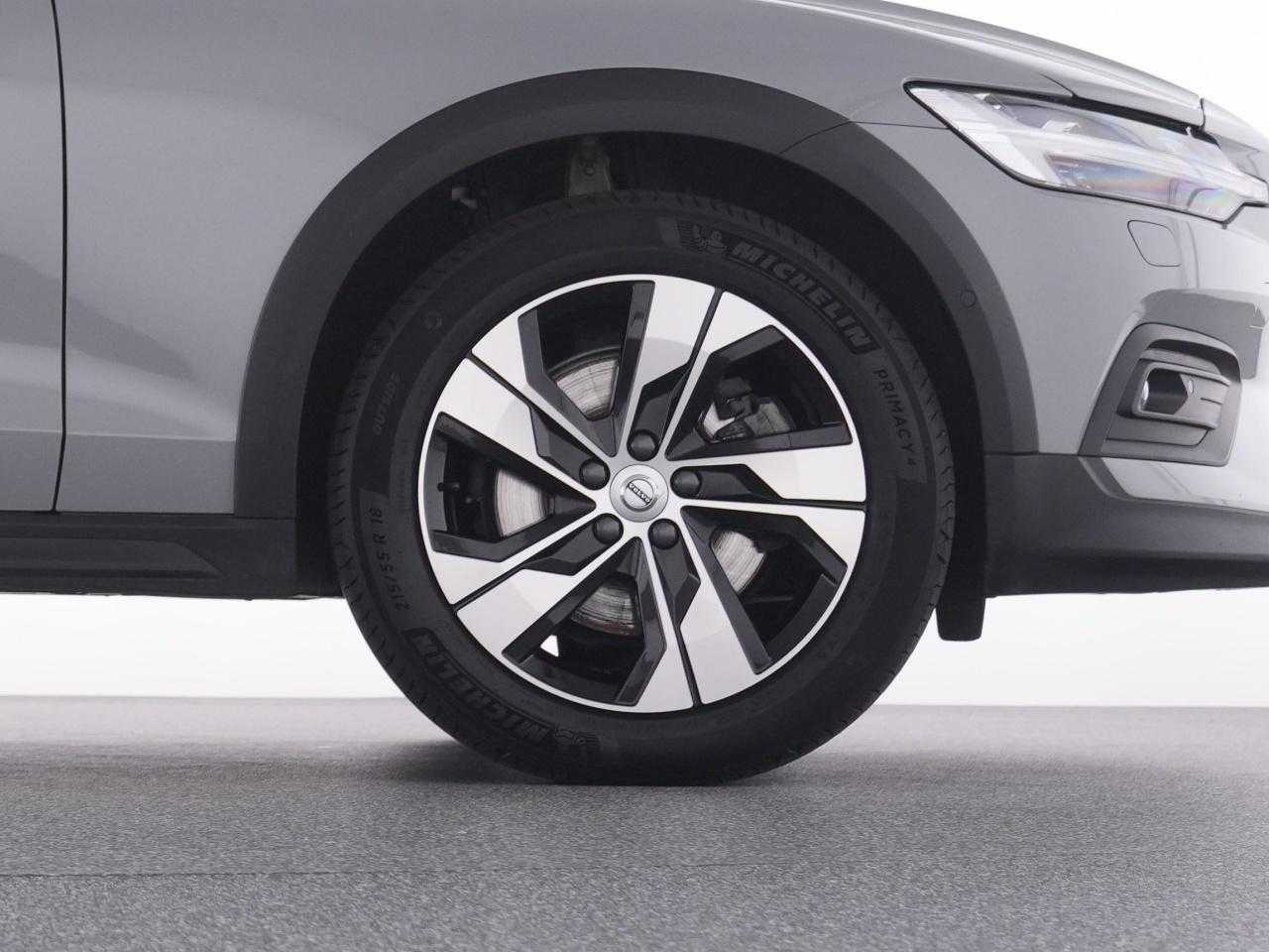 Volvo  V60 CC