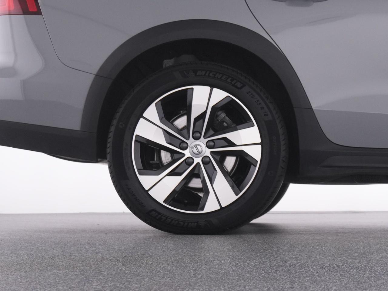 Volvo  V60 CC