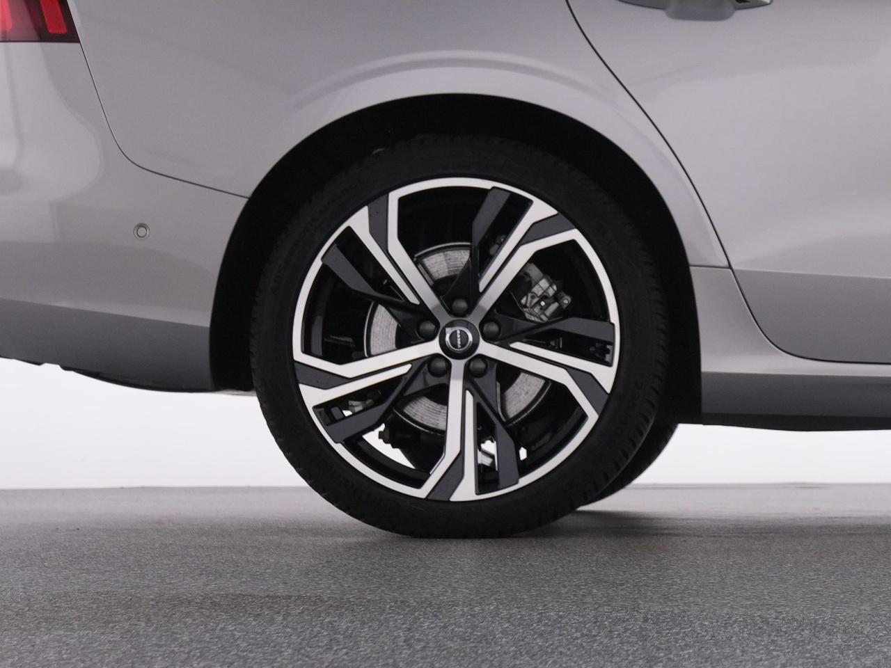 Volvo  V60