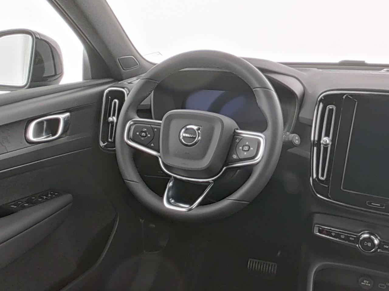 Volvo  XC 40