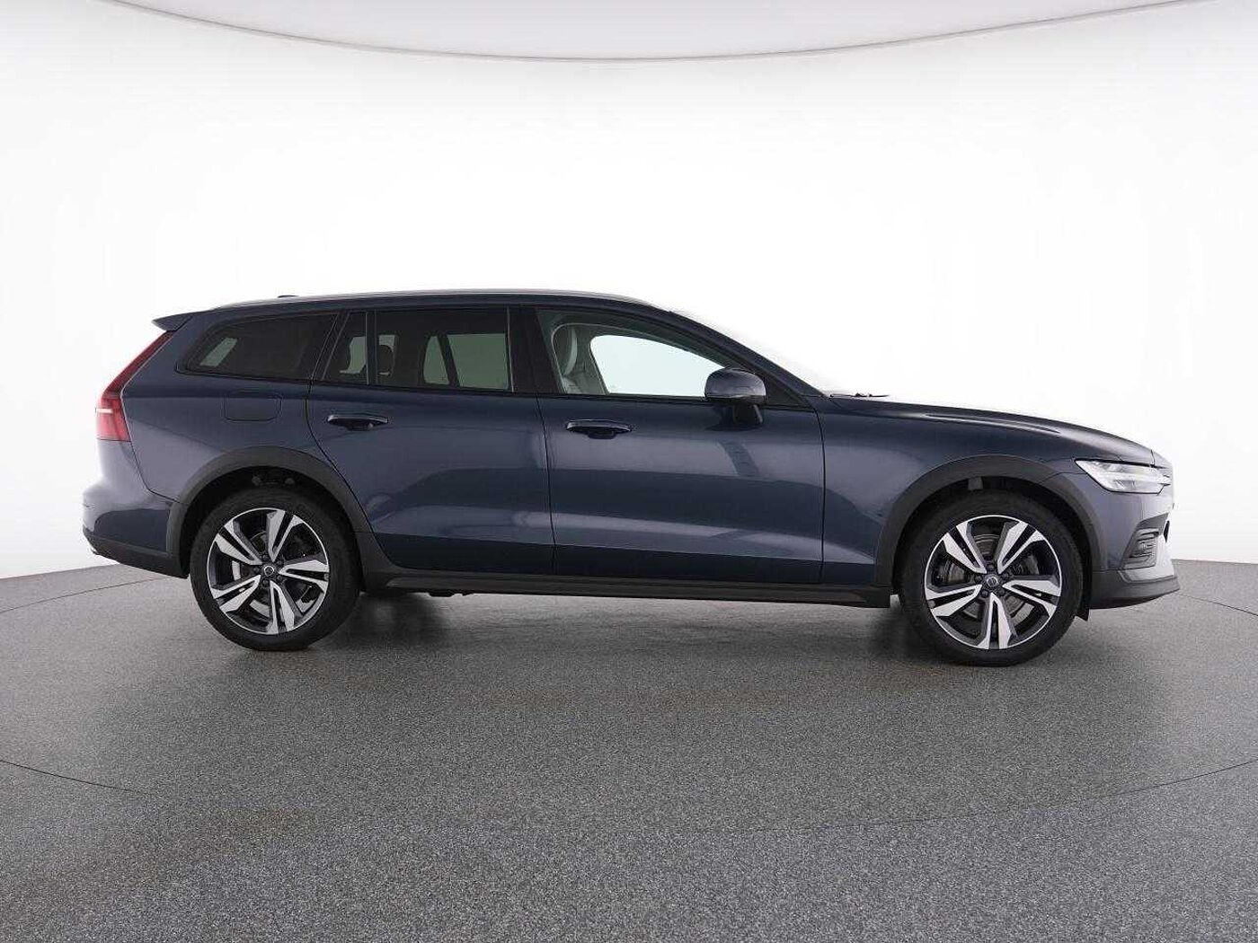 Volvo  CC