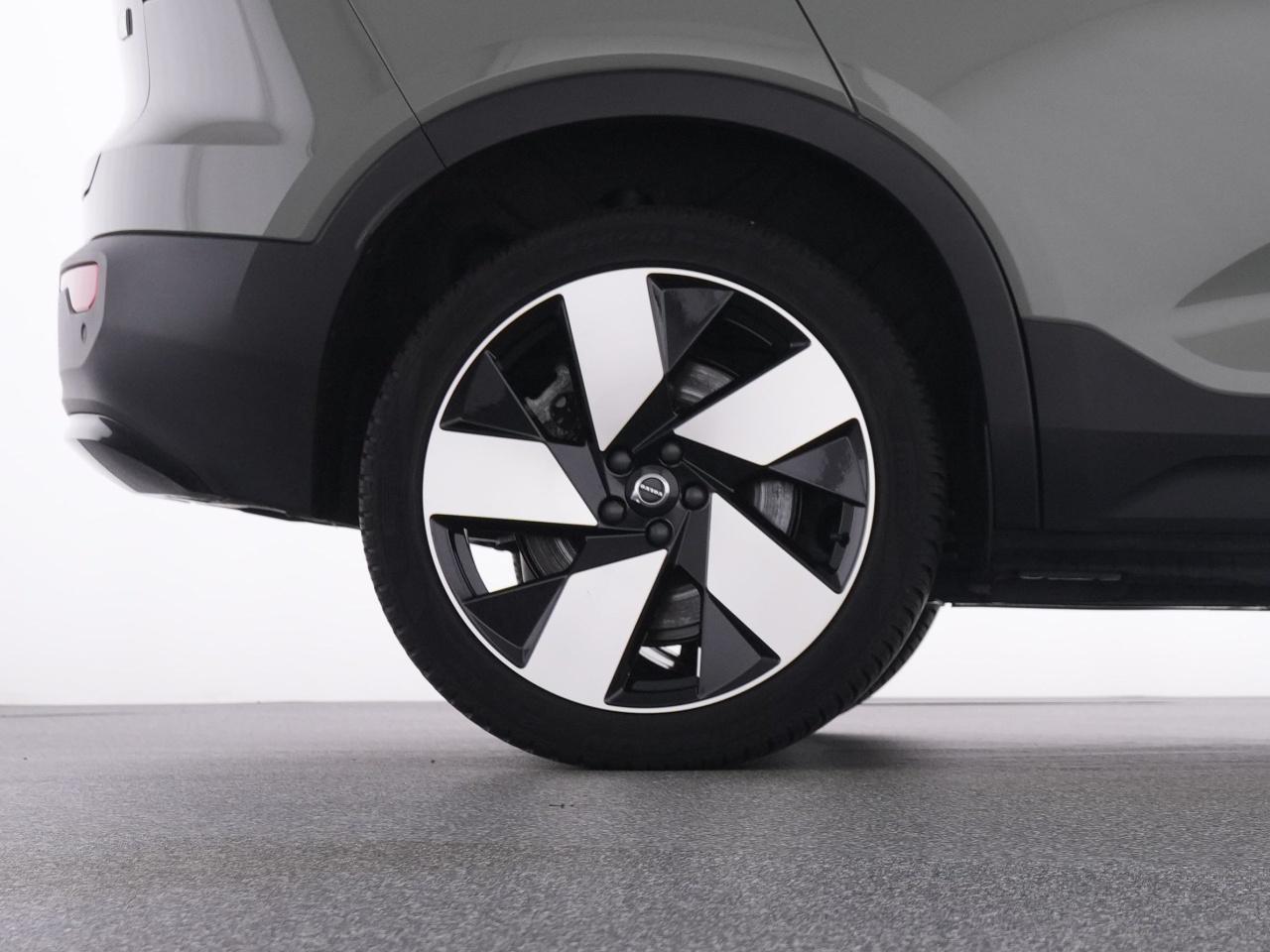 Volvo  XC 40