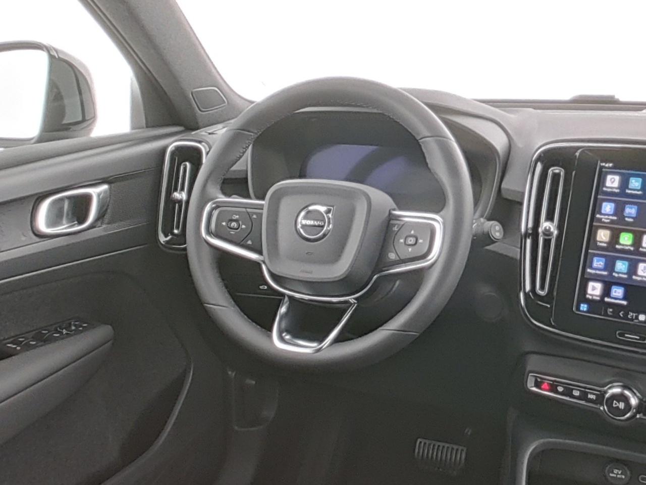 Volvo  XC 40