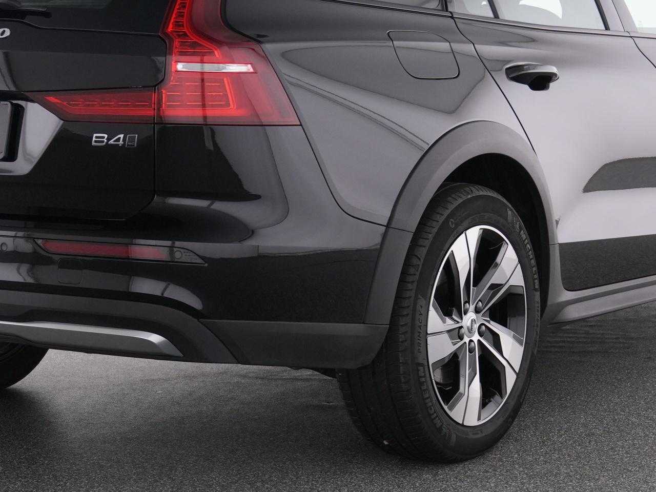 Volvo  CC