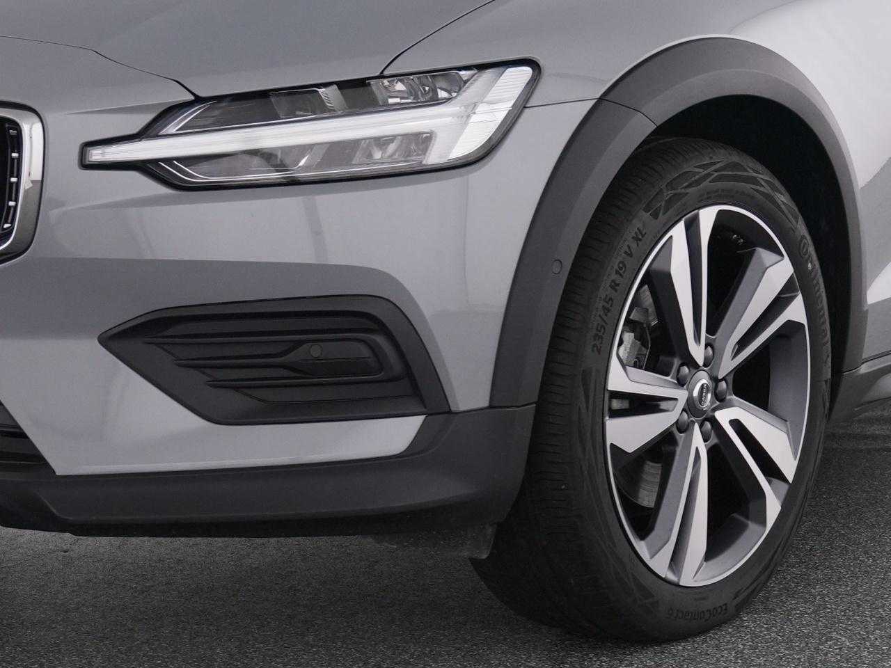 Volvo  CC