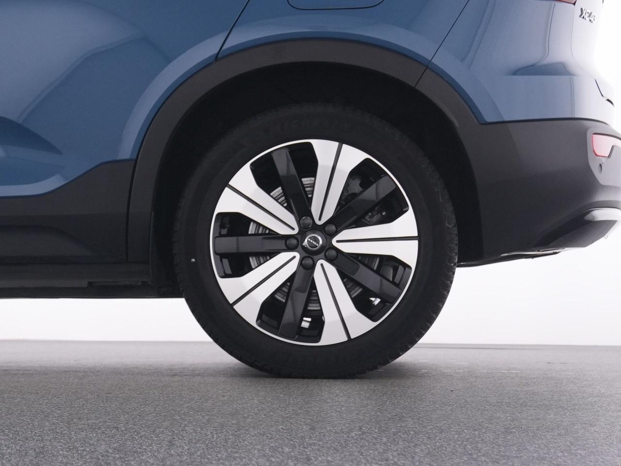 Volvo  XC 40