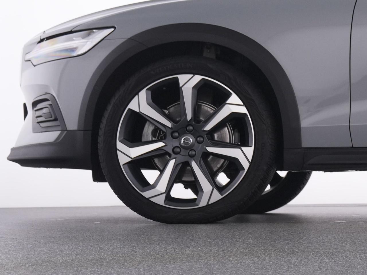 Volvo  CC
