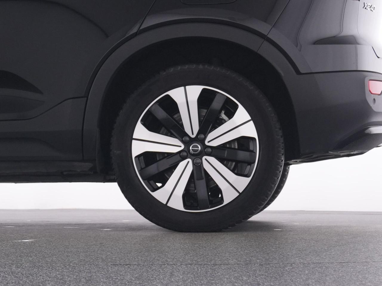 Volvo  XC 40